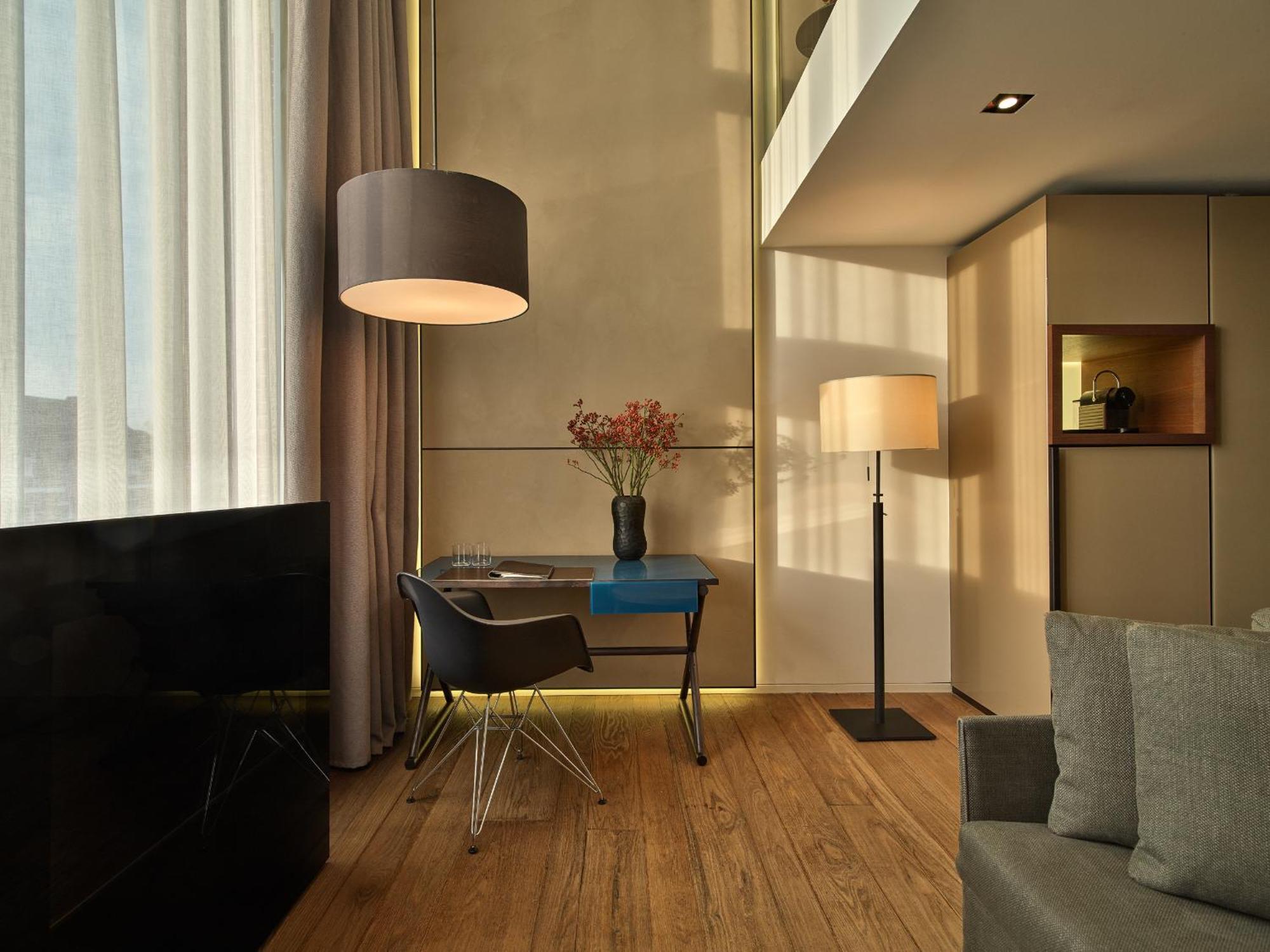 Conservatorium Hotel Amsterdam Exterior photo